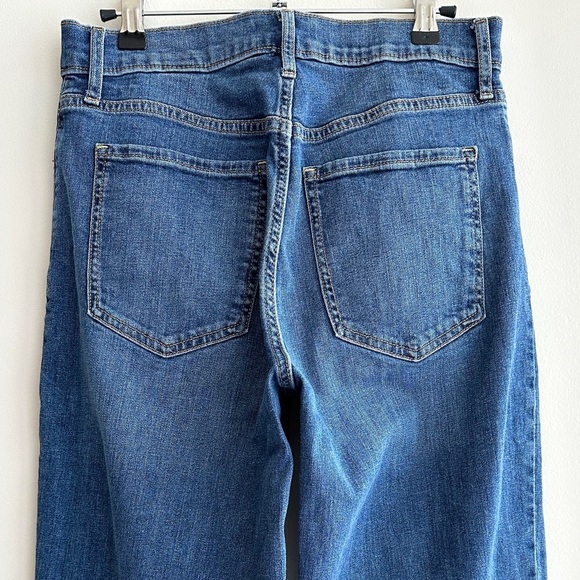 Banana Republic High-Rise Medium Wash Straight Jeans, Size 6/28 - Picture 13 of 16